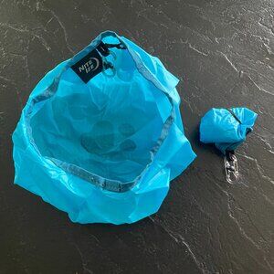 2 travel pet bowls by Nite Ize